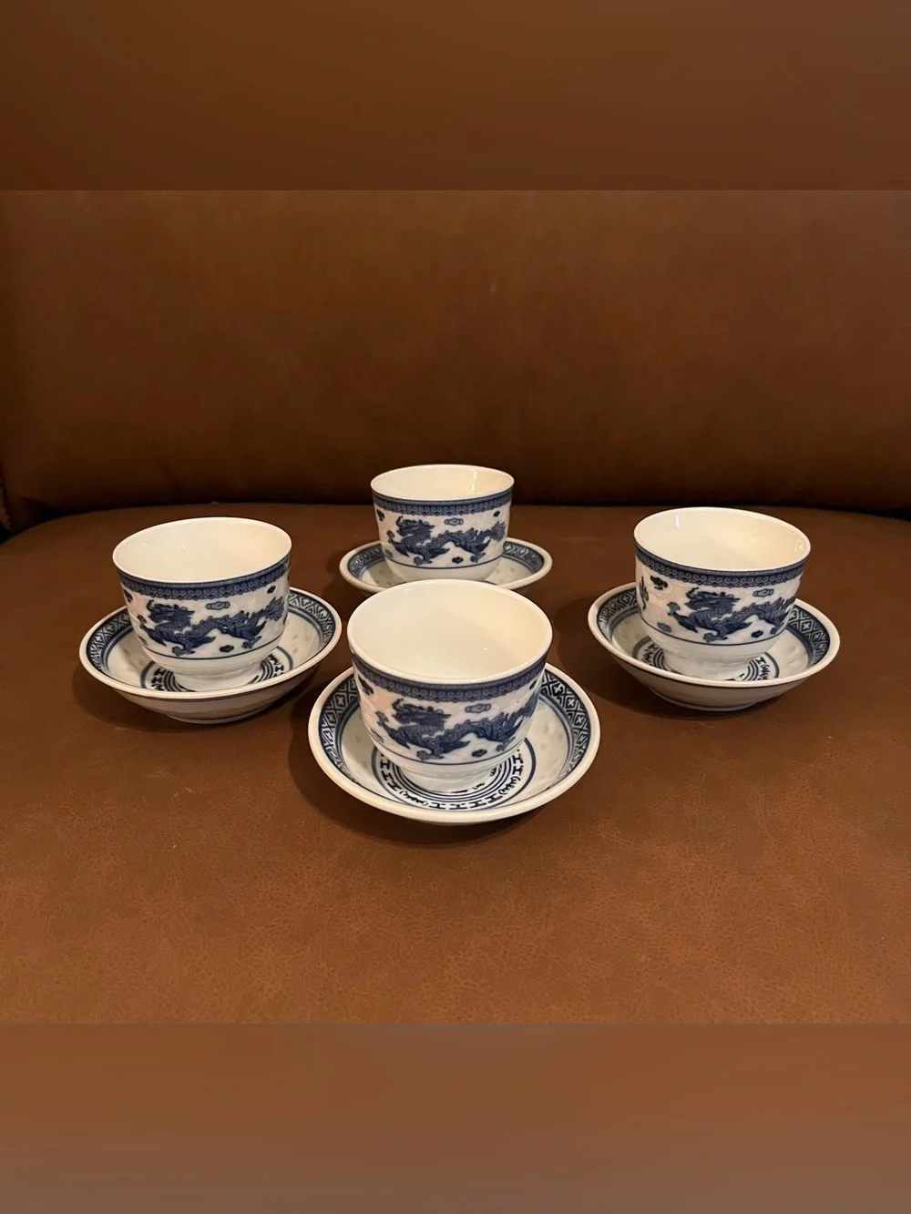 Vtg Chinese Export Blue and White Porcelain Tea Cup and Saucer - Set of 4